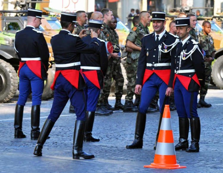 Парадная форма французских жандармов