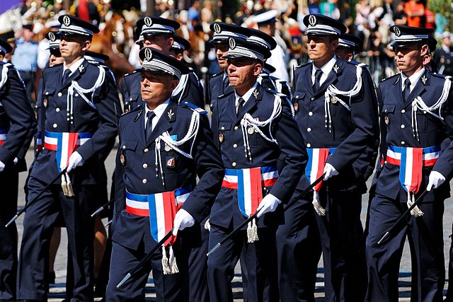 Стажеры французской Национальной полицейской академии