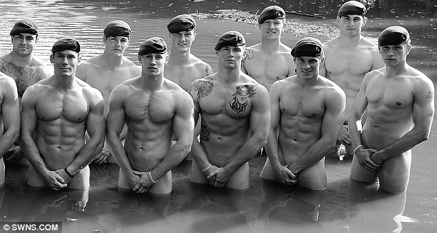 календарь Royal Marines