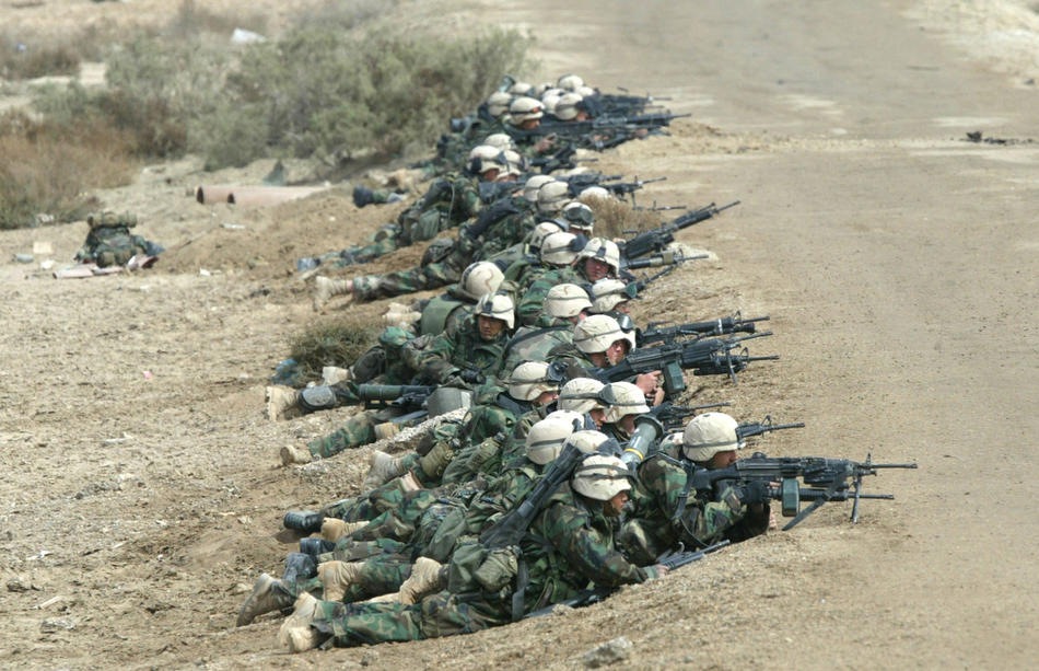 Морские пехотинцы США, Целевой группы Tarawa, в бою с иракскими войсками 24 марта 2003 г., у Эн-Насирии.