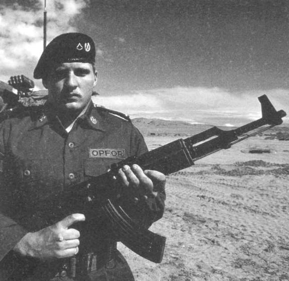 АК-47, оружие вероятного противника