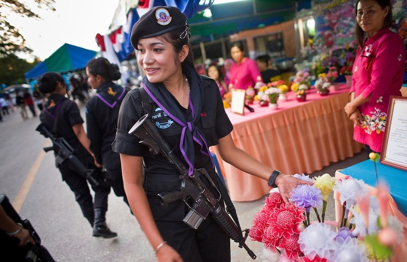Девушки Королевской армии Таиланда