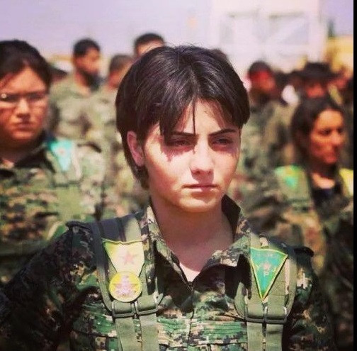 Девушки из Женских отрядов самообороны Курдистана